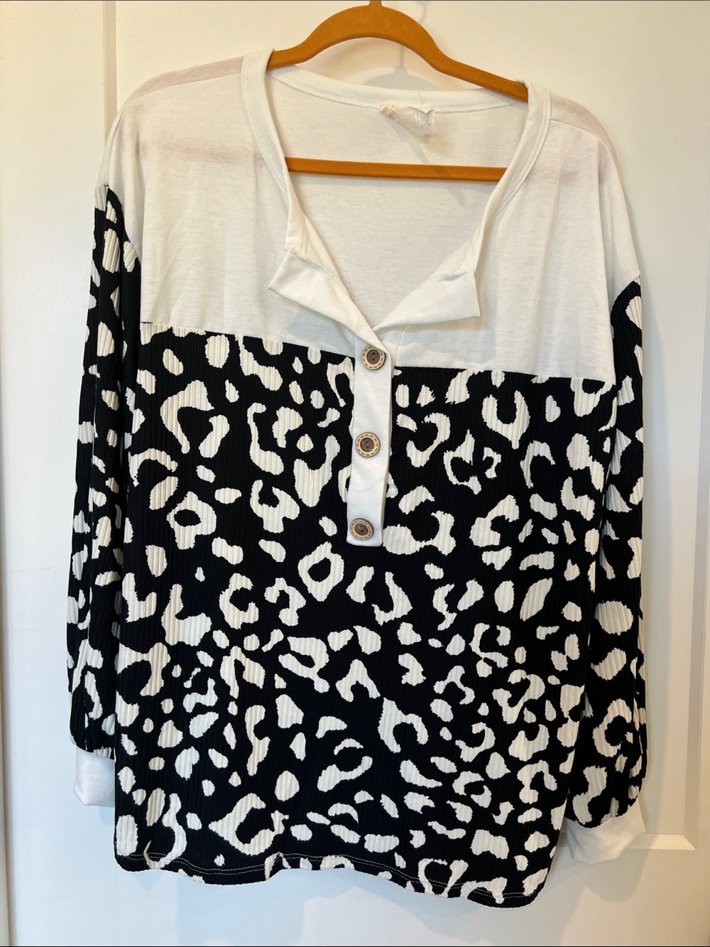 BiBi Black and White Leopard Henley Pullover